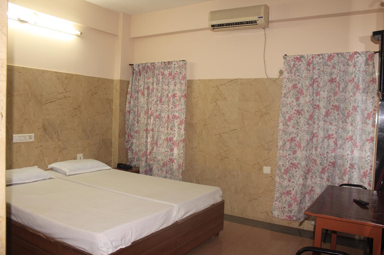 Hotel Sukhvas Thiruvananthapuram Exterior foto